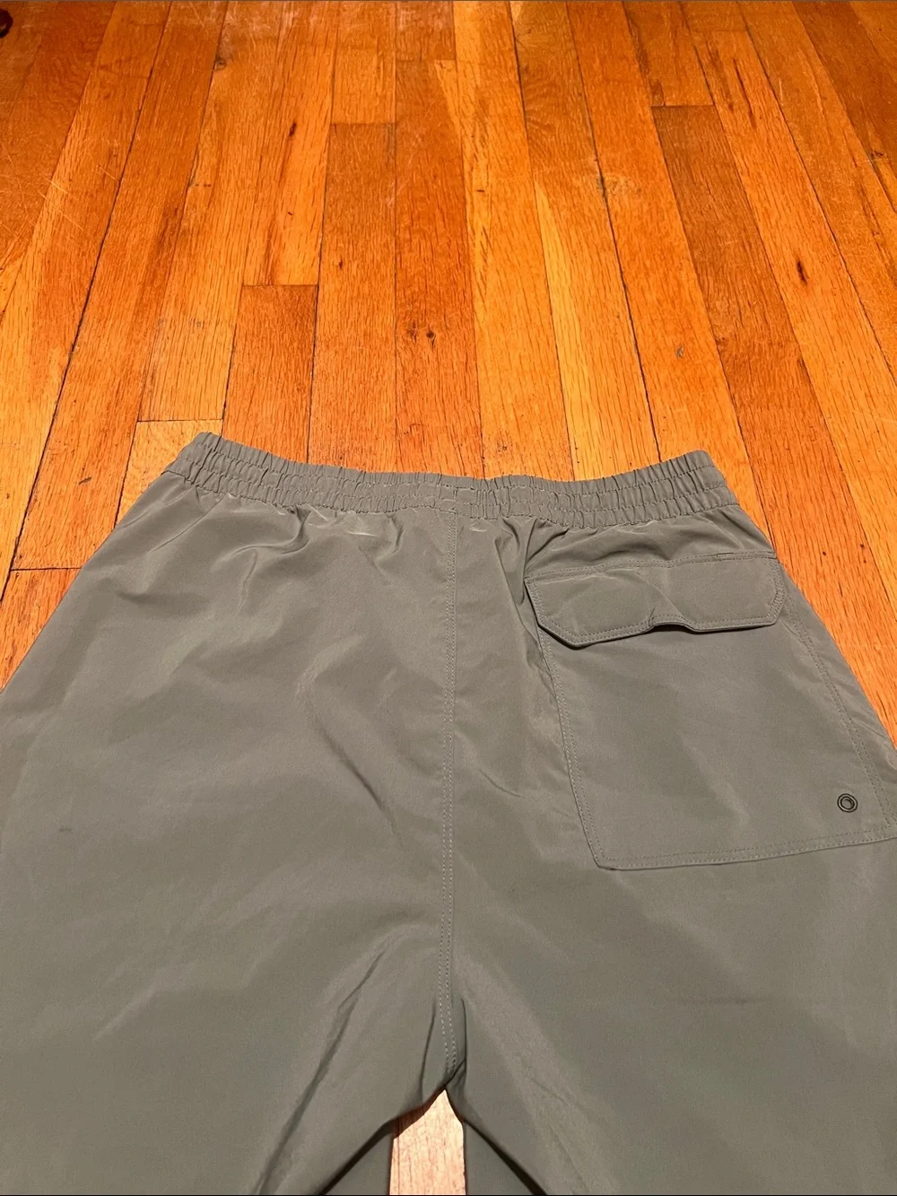 Patagonia Hydropeak Volley Hybrid Shorts in Green, Men’s size Small